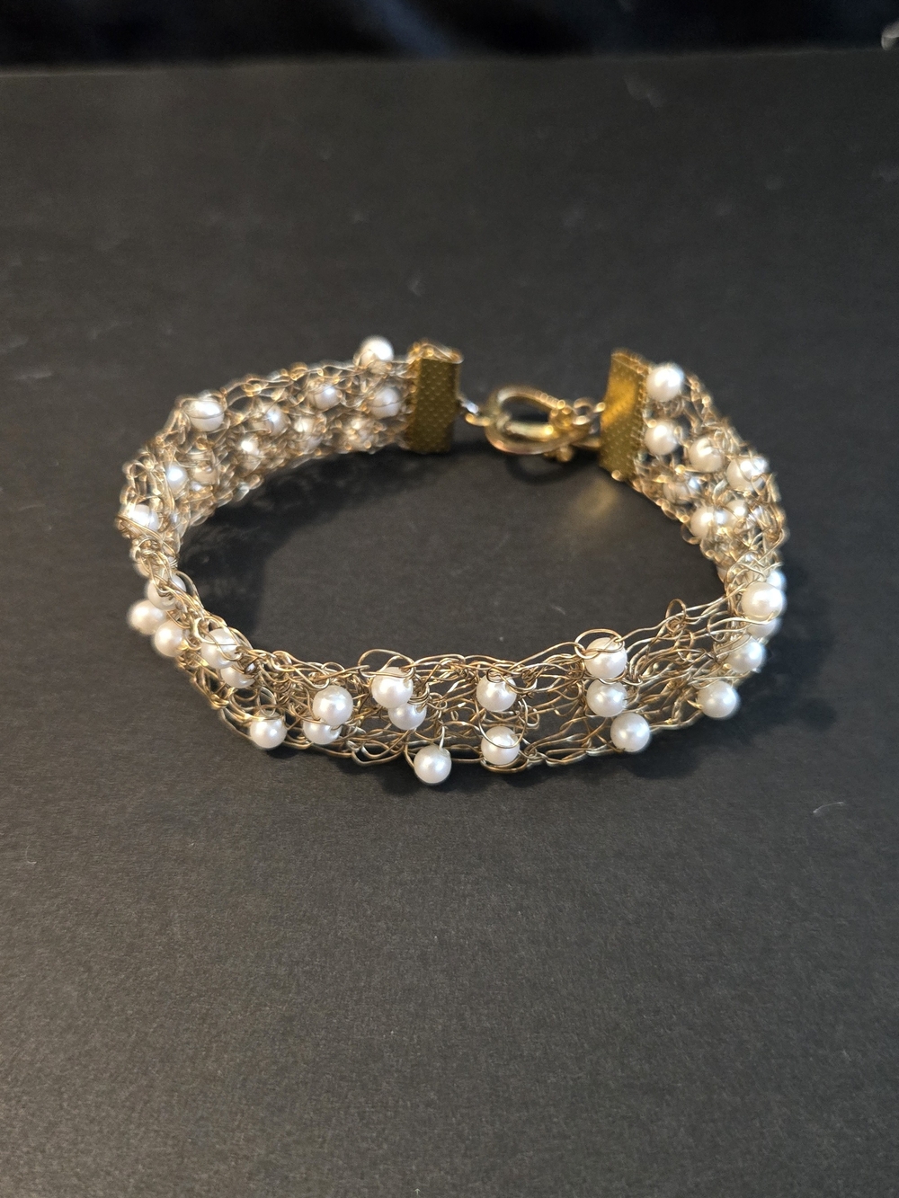 ✨ Handmade Crochet Wire & Pearl Bracelet Gold-Tone